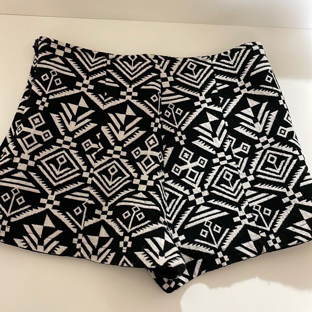 Mustard Seed Aztec Print Shorts